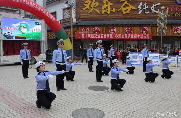 黔东南苗族侗族自治州市交通局领导新阵容引领交通发展新篇章